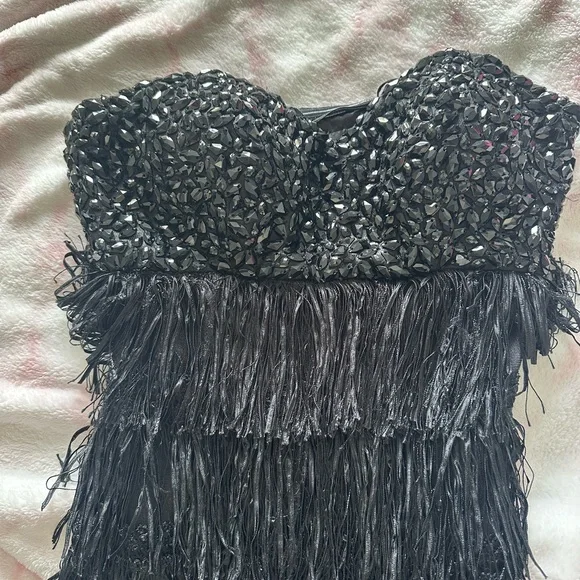 Chic vintage Black Strapless Fringe Cocktail dress size 2 by La Femme hoco prom - Picture 5 of 8